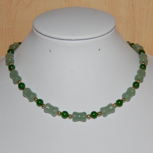 Jade Necklace,Light Green and Dark Green Jade Beads - Picture 2 of 3